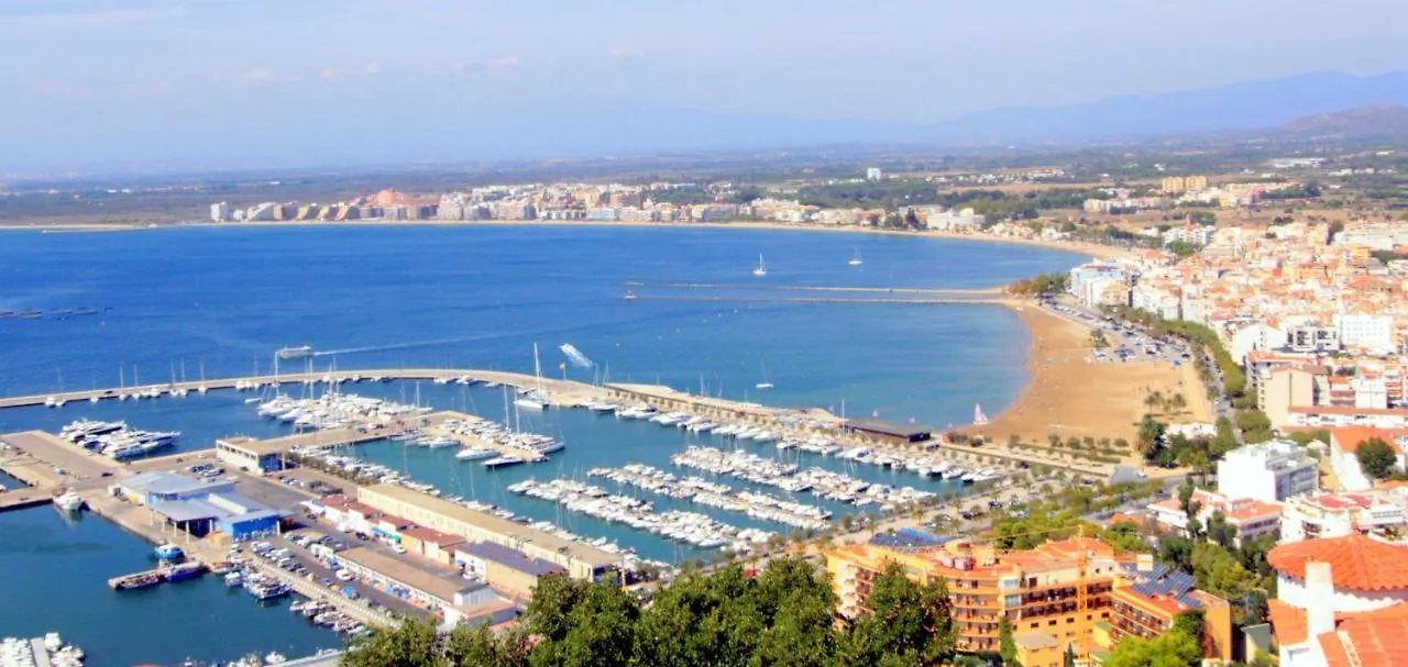 Leon Inmo Apartment Estefania - 10320 Ρόζες 0*,  Ισπανία
